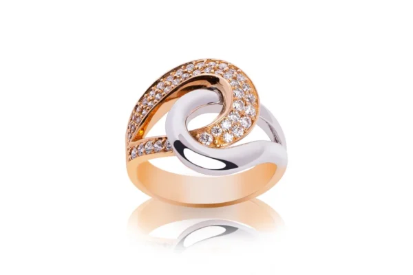 0,71 Karat Pırlantalı Fantezi Yüzük 18K