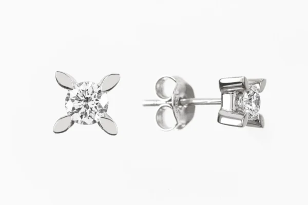0,42 Karat Tektaş Pırlantalı Küpe 14K